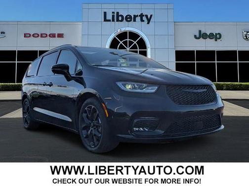 2022 Chrysler Pacifica Touring L