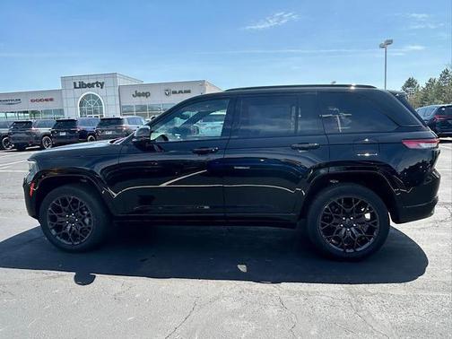 2025 Jeep Grand Cherokee Summit