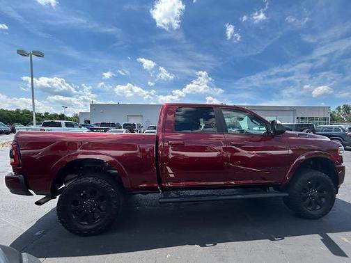 2019 RAM 2500 Laramie Crew Cab 4x4 6'4' Box