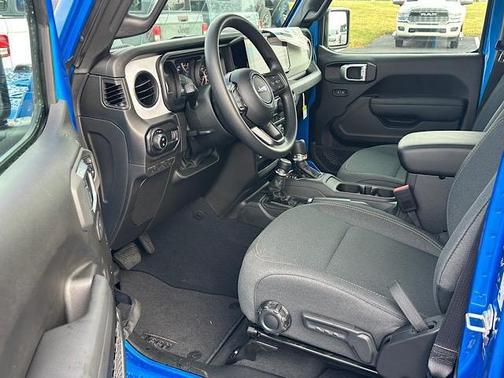 2025 Jeep Gladiator Nighthawk