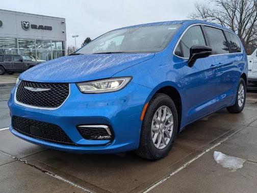 2026 Chrysler Pacifica L