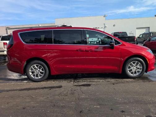 2026 Chrysler Voyager LX