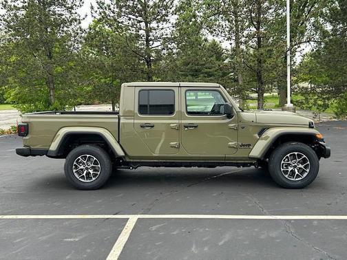 2025 Jeep Gladiator Sport S
