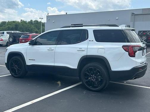 2022 GMC Acadia AWD SLE