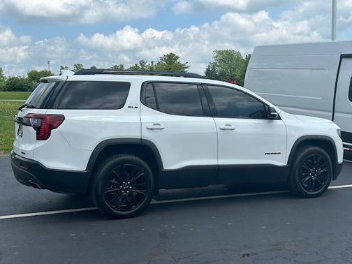 2022 GMC Acadia AWD SLE
