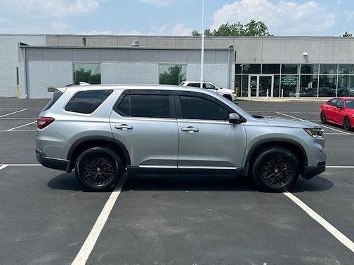 2023 Honda Pilot AWD EX-L 8 Passenger