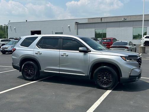 2023 Honda Pilot AWD EX-L 8 Passenger