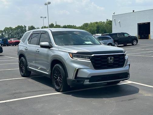 2023 Honda Pilot AWD EX-L 8 Passenger