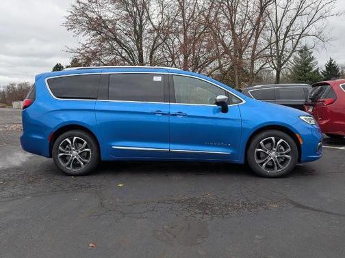 2026 Chrysler Pacifica L