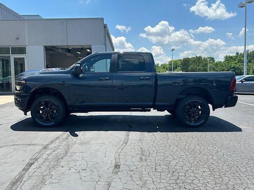 2025 RAM 2500 Laramie Crew Cab 4x4 6'4' Box