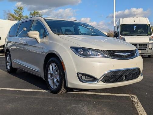 2020 Chrysler Pacifica Touring-L Plus