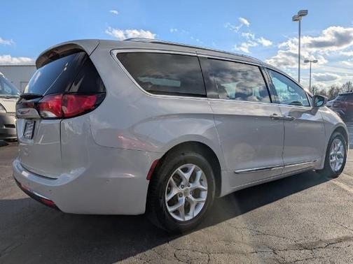 2020 Chrysler Pacifica Touring-L Plus