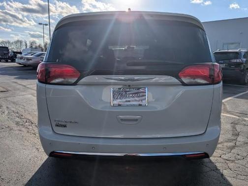 2020 Chrysler Pacifica Touring-L Plus