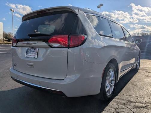 2020 Chrysler Pacifica Touring-L Plus