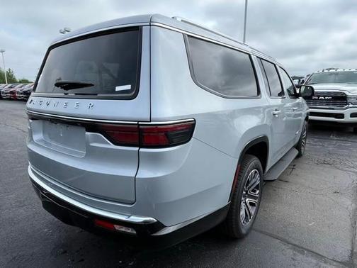 2024 Jeep Wagoneer L Series I 4x4