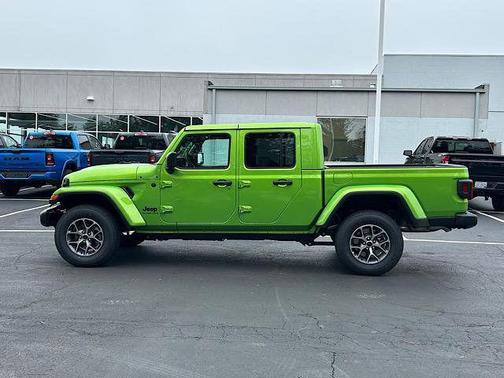 2025 Jeep Gladiator Sport S