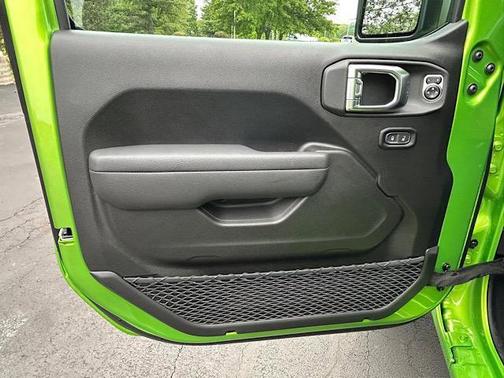 2025 Jeep Gladiator Sport S