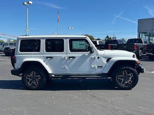 2025 Jeep Wrangler 4-Door Sahara 4x4