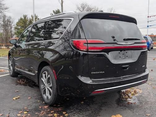 2026 Chrysler Pacifica L