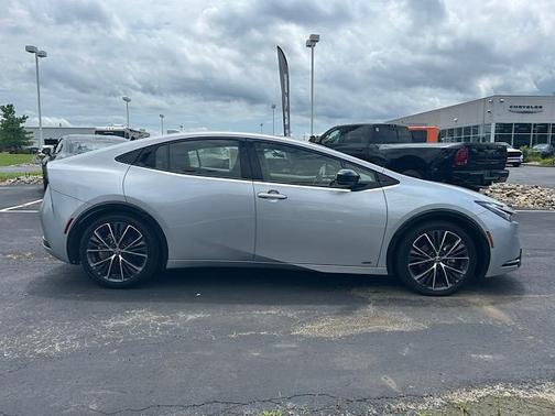 2023 Toyota Prius XLE