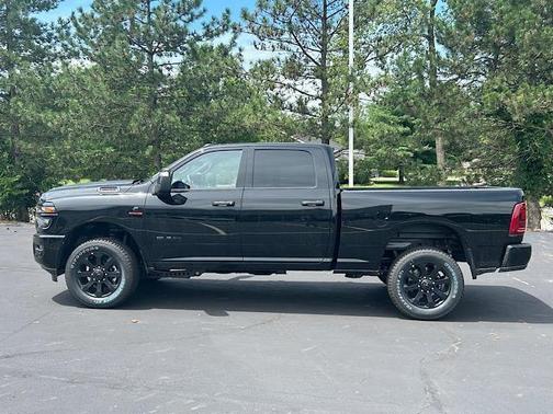 2025 RAM 2500 Big Horn Crew Cab 4x4 6'4' Box
