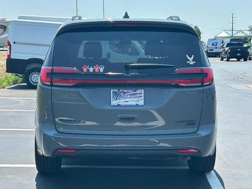 2022 Chrysler Pacifica Limited