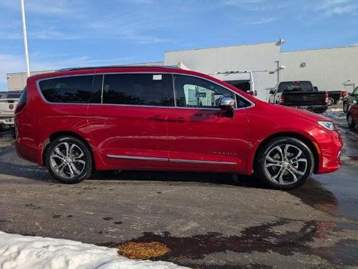 2026 Chrysler Pacifica L