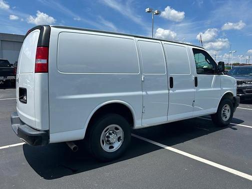 2023 Chevrolet Express 2500 RWD 2500 Regular Wheelbase WT