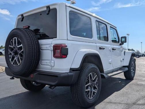 2026 Jeep Wrangler 4-Door Sahara 4x4