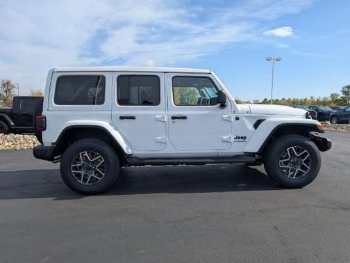 2026 Jeep Wrangler 4-Door Sahara 4x4