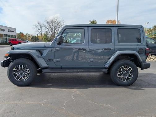 2026 Jeep Wrangler 4-Door Sahara 4x4