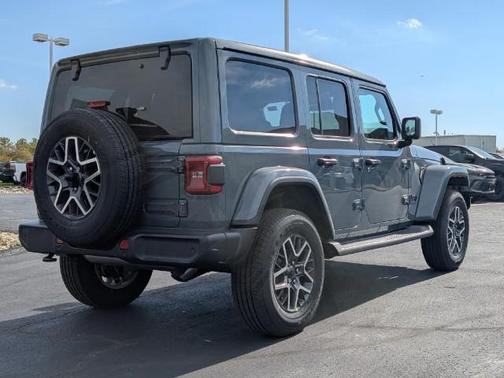 2026 Jeep Wrangler 4-Door Sahara 4x4
