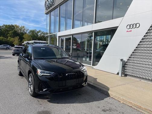2025 Audi Q3 Premium 45 TFSI S line quattro Tiptronic