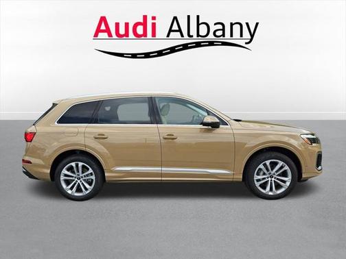 2025 Audi Q7 Premium 45 TFSI quattro Tiptronic