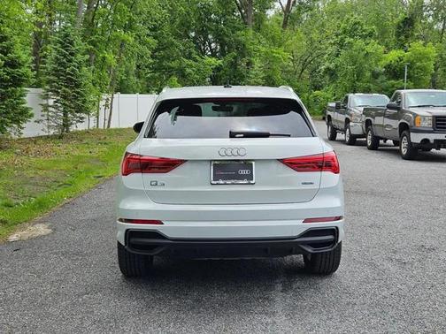 2025 Audi Q3 Premium 45 TFSI S line quattro Tiptronic