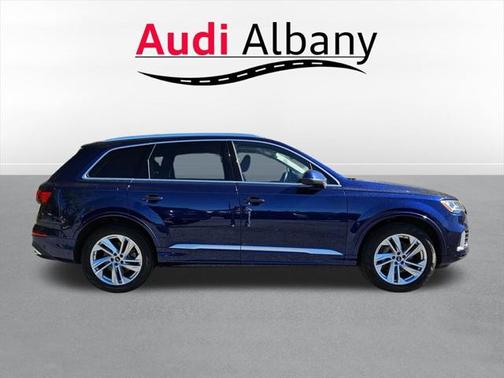 2022 Audi Q7 Premium Plus 55 TFSI quattro Tiptronic