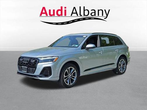 2025 Audi Q7 45 Premium Plus