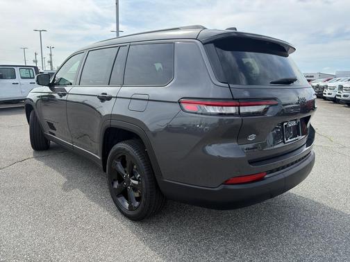 Metallic 2026 Jeep Grand Cherokee L Limited