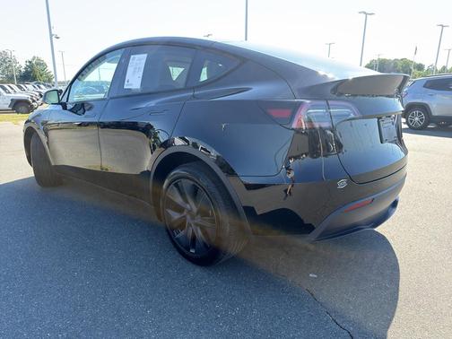 Black 2025 Tesla Model Y Long Range