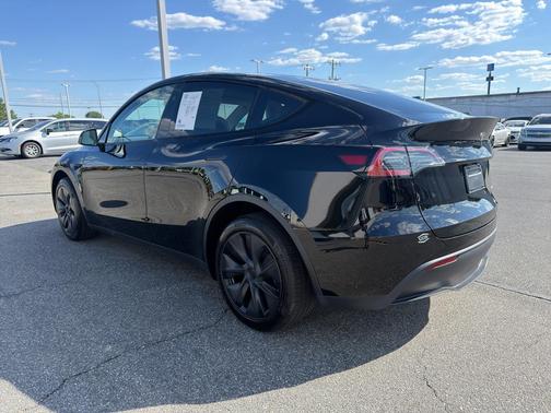 Black 2025 Tesla Model Y Long Range