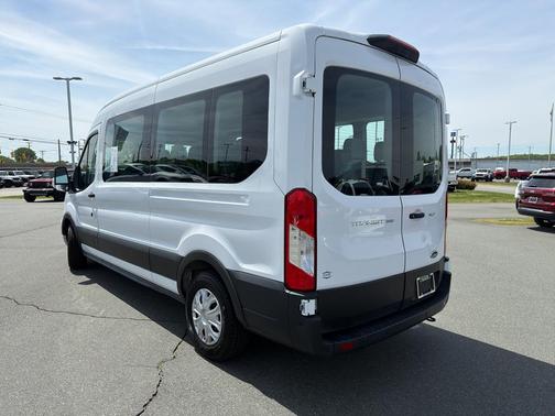 Oxford White 2022 Ford Transit-350 XLT