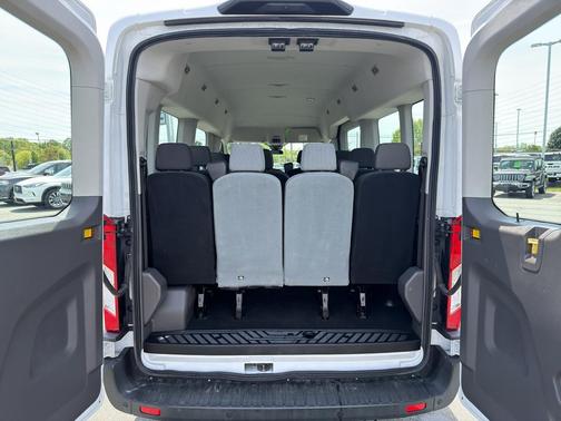 Oxford White 2022 Ford Transit-350 XLT