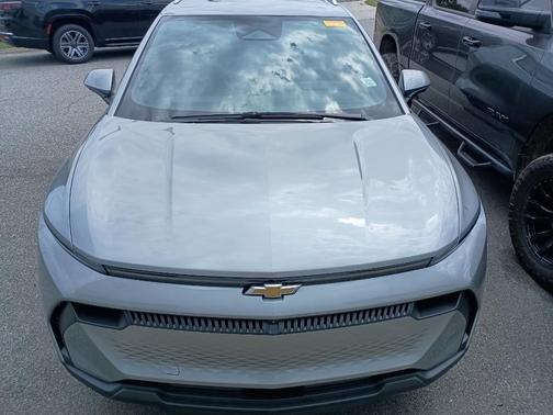Sterling Gray Metallic 2026 Chevrolet Equinox EV LT 2