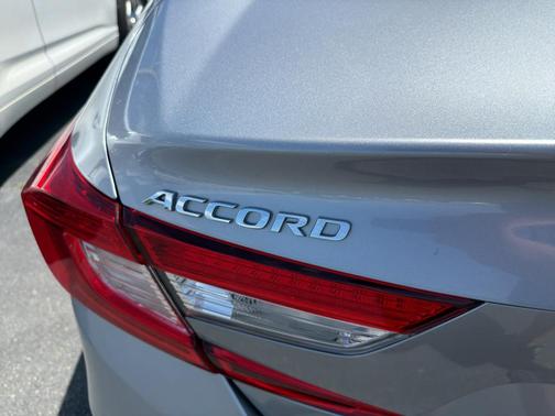 Lunar Silver Metallic 2019 Honda Accord EX-L