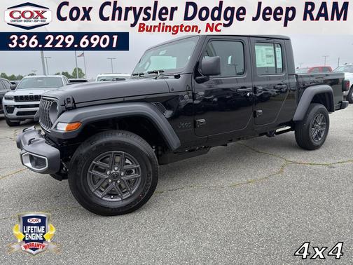 Black Clearcoat 2026 Jeep Gladiator Sport