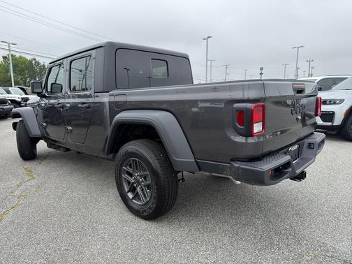 Granite Crystal Clearcoat Metallic 2026 Jeep Gladiator Sport