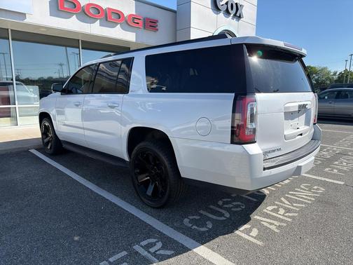 White Frost Tri-Coat 2019 GMC Yukon XL SLT