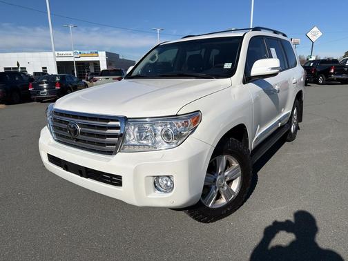 2015 Toyota Land Cruiser V8