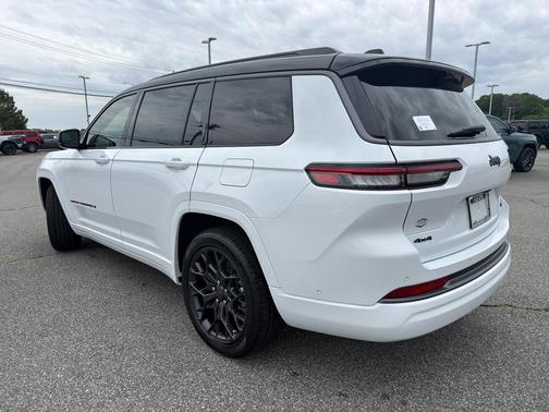 Bright White Clearcoat 2026 Jeep Grand Cherokee L Summit