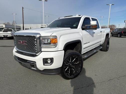 2015 GMC Sierra 2500 Denali